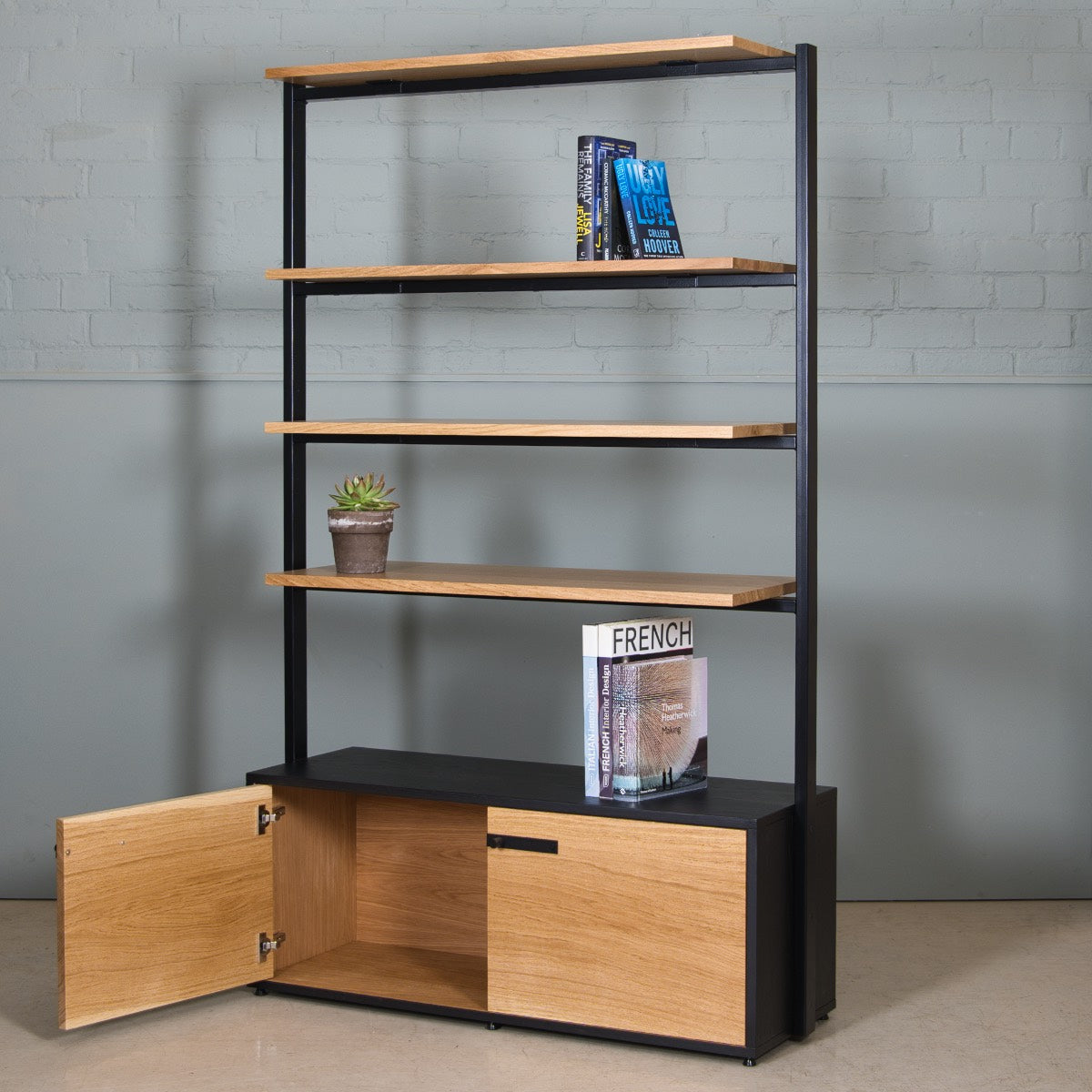 Black Oak Bookshelf, Quin