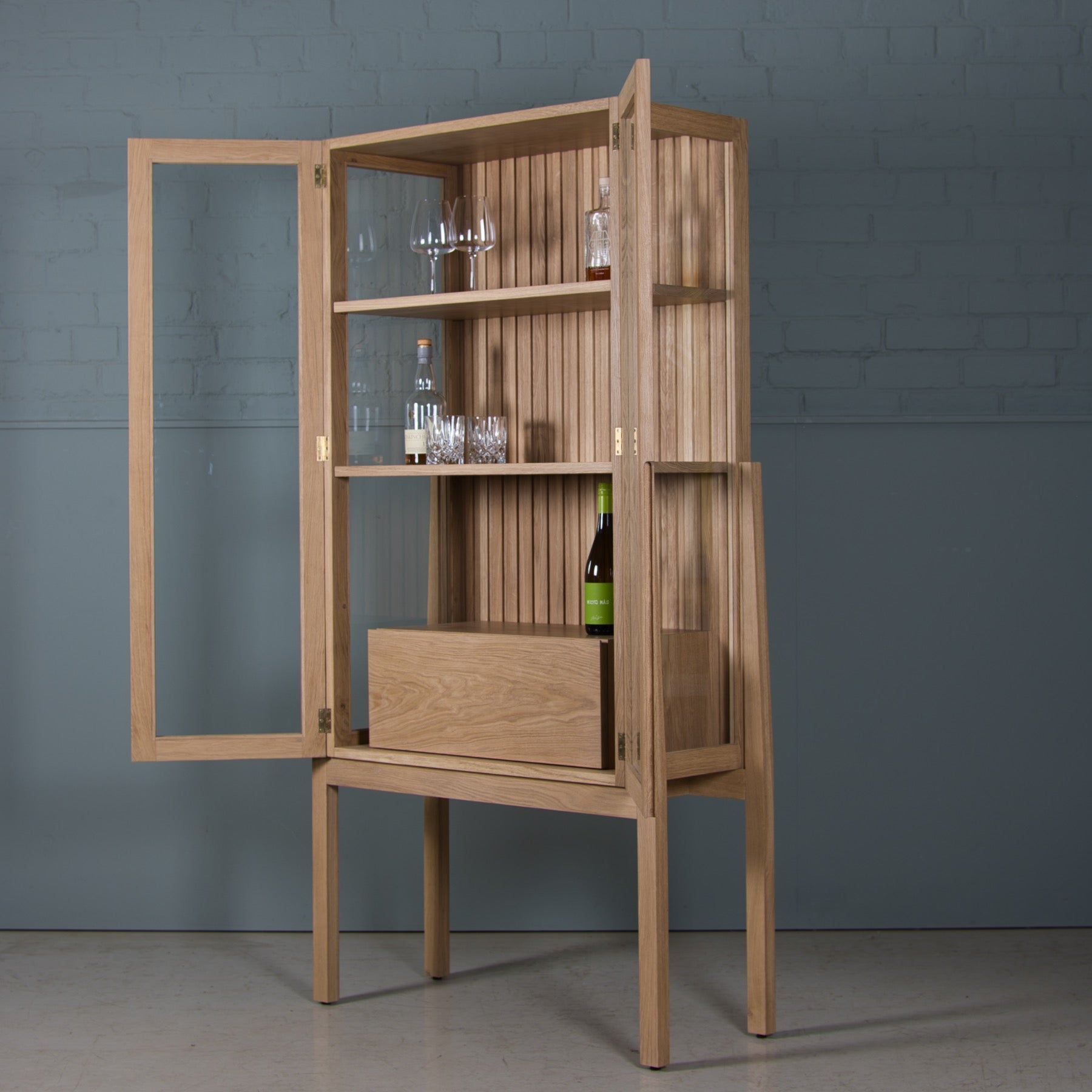 Oak Display Cabinet, Neko