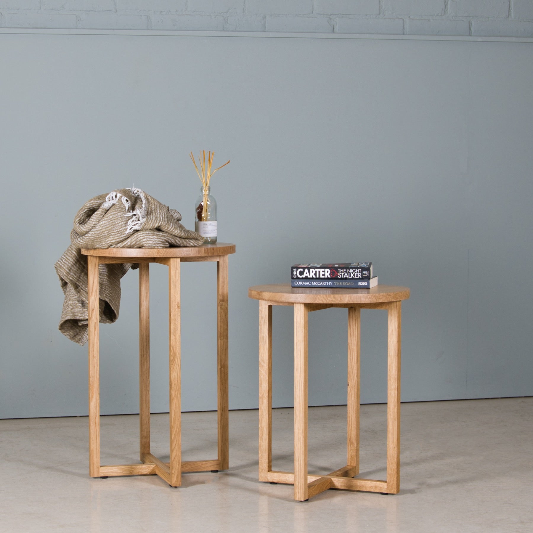 Round Side Table, Kudo