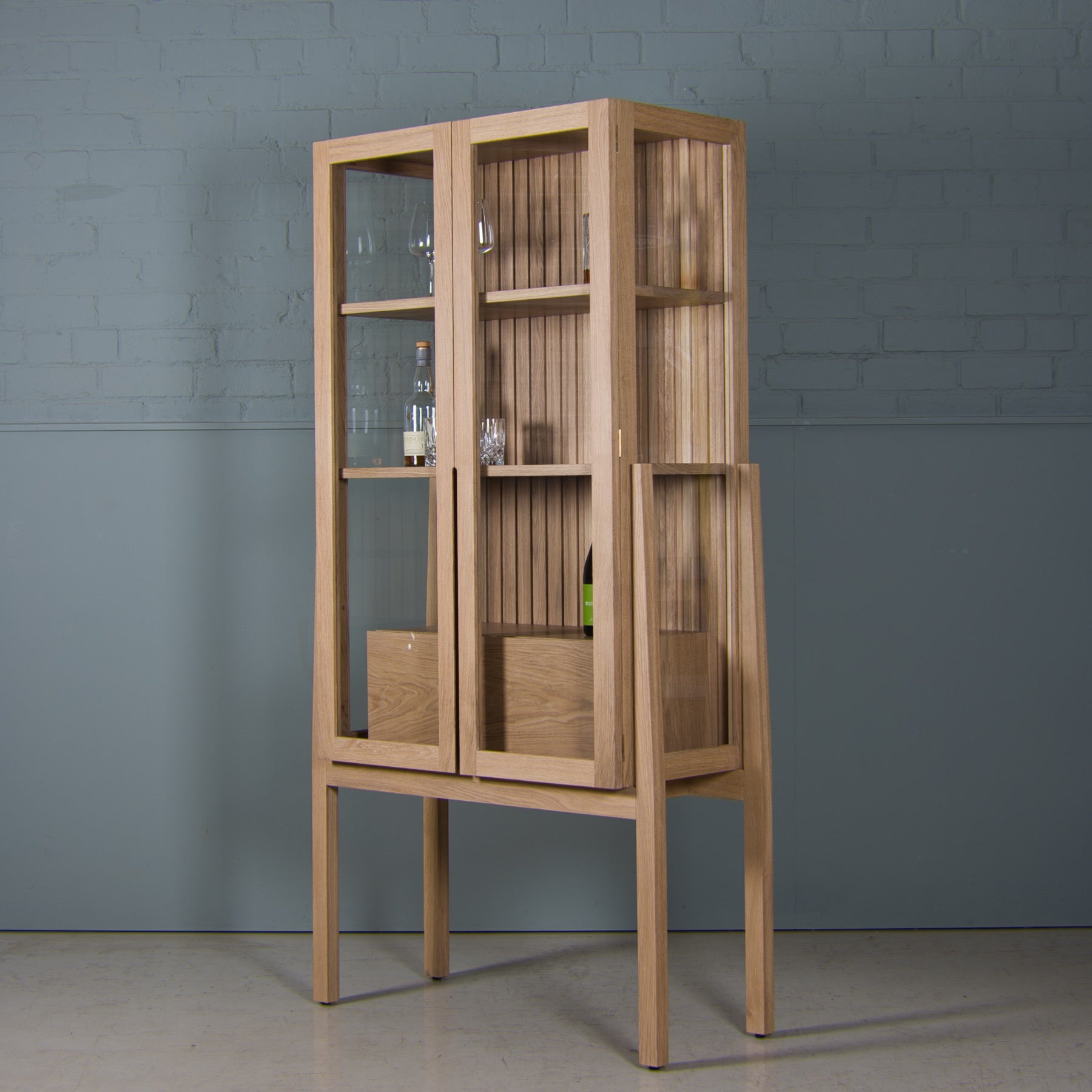 Oak Display Cabinet, Neko