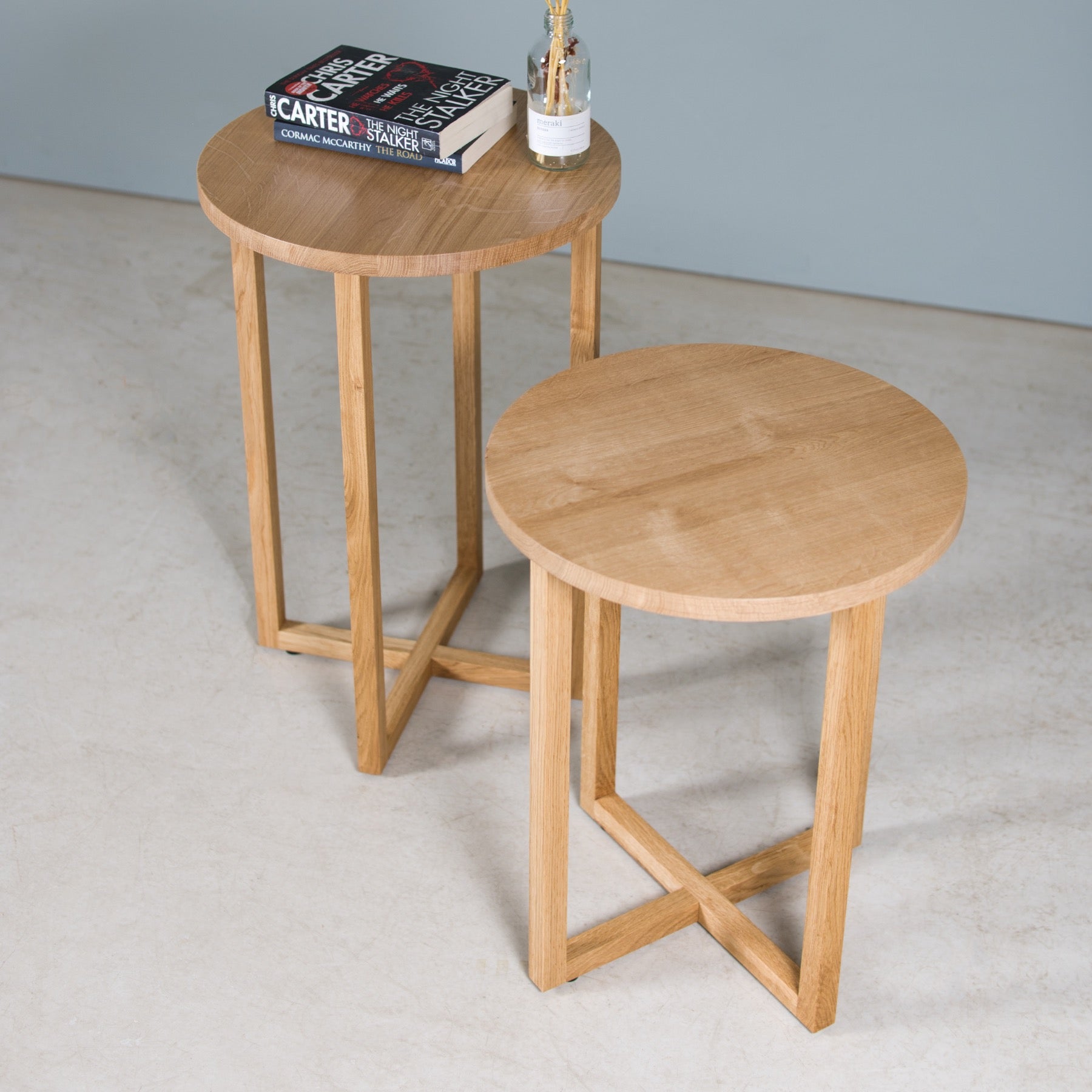 Round Side Table, Kudo
