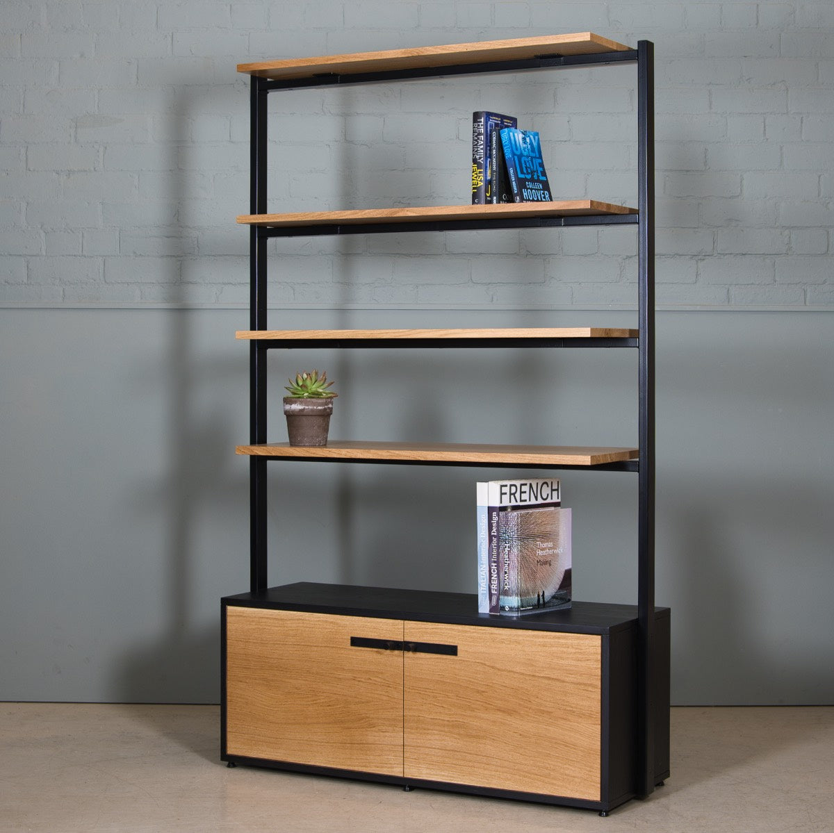 Black Oak Bookshelf, Quin