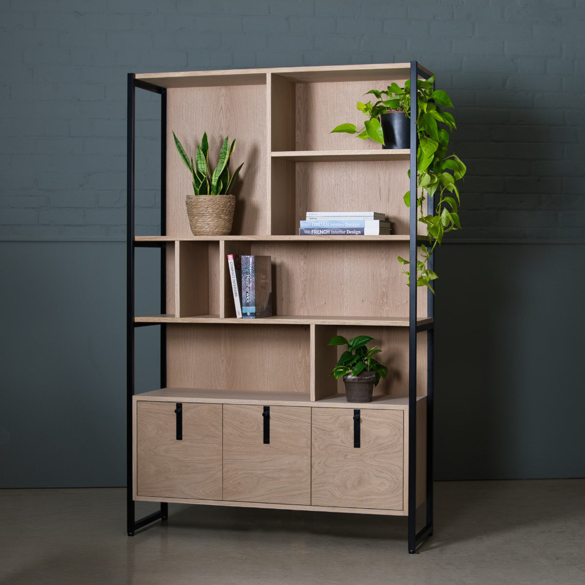 White Oak Shelves, Oslo