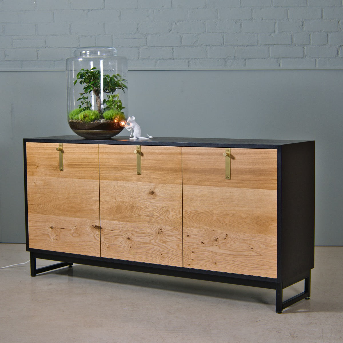 Oak Sideboard, Kae