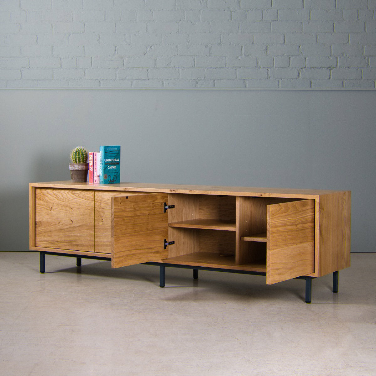 Oak TV Bench, Heko