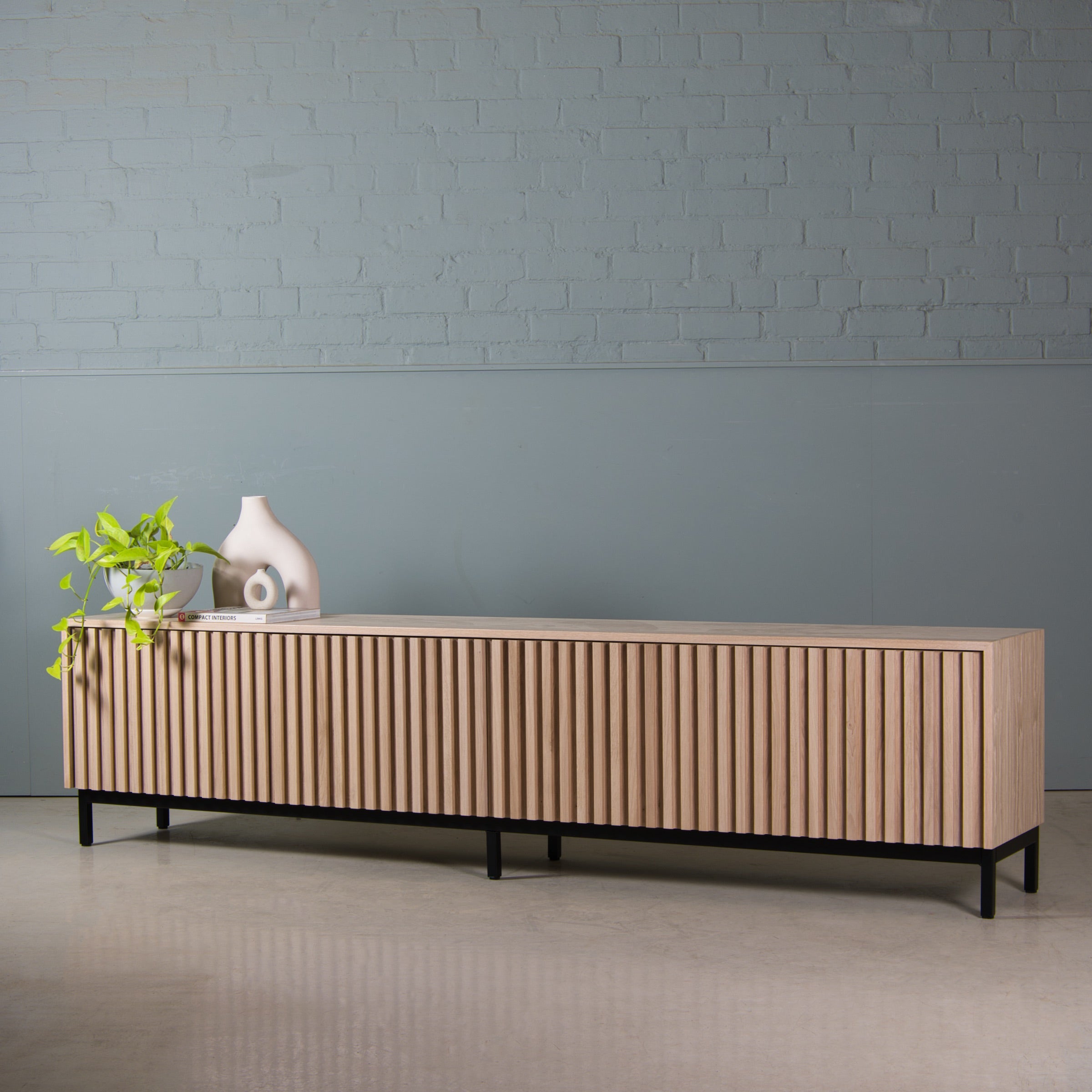 Fluted Oak Cabinet, Neutral