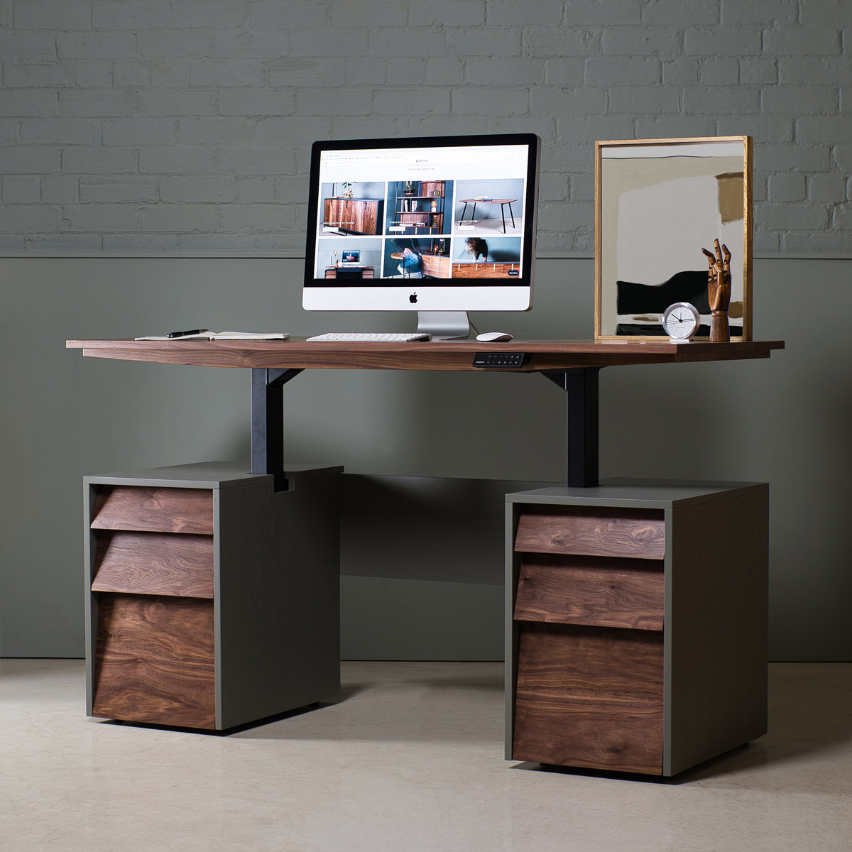 Sit stand desk with shop drawers