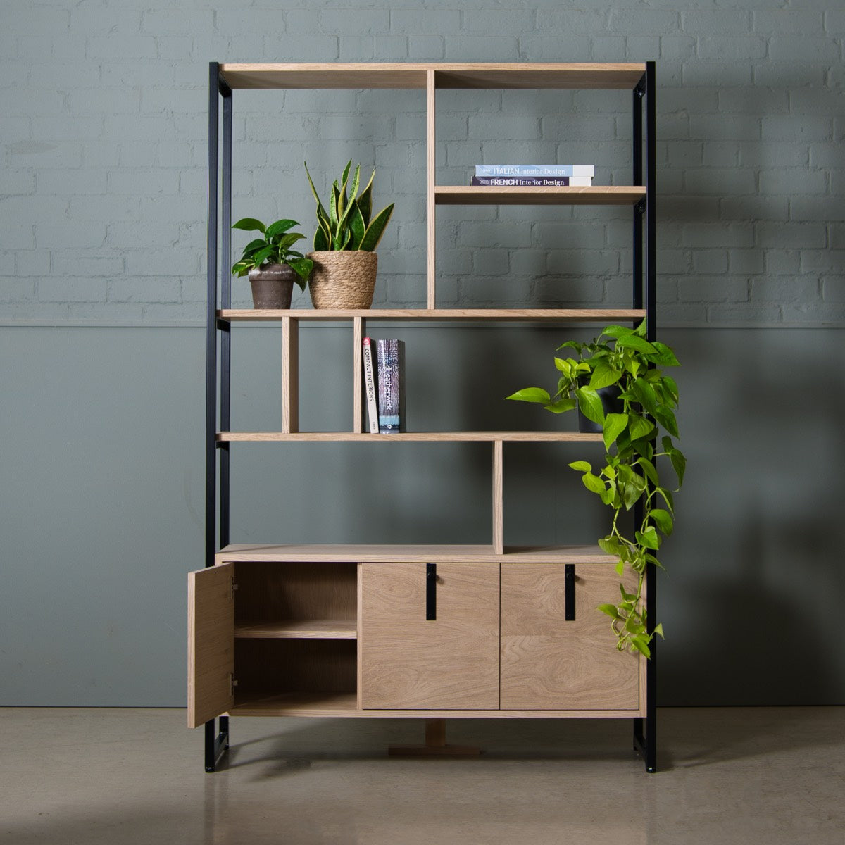 White Oak Shelves, Oslo