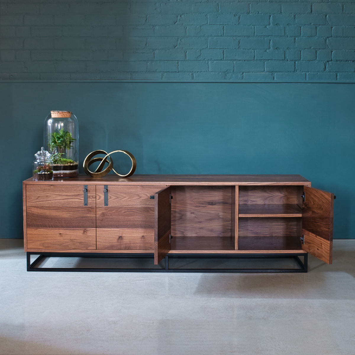 An image of the Walnut Media Unit, Valnot product available from Koda Studios